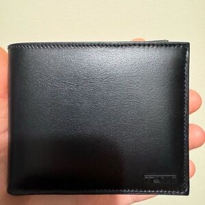 Tumi full size Wallet Brand New